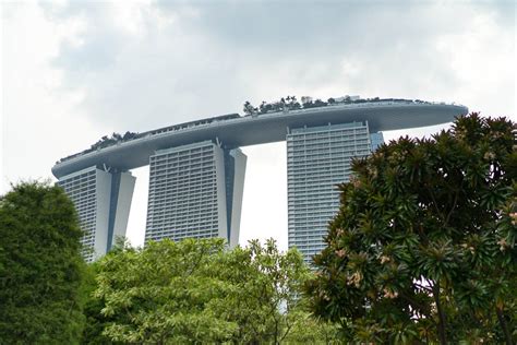 How to Get Access to The Marina Bay Sands Infinity Pool .